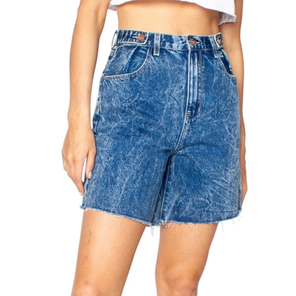 NWT ZGY ZEEGEEWHY HI AND LOOSE LONGLINE NONSTRETCH DENIM SHORTS IN BODY ROCK